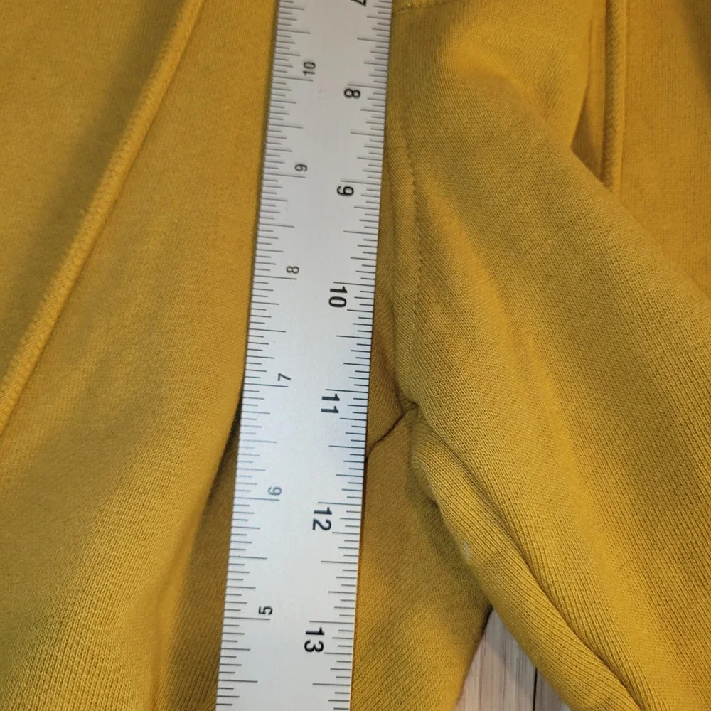 True Religion Mens Mustard Yellow Fleece Sweat Shorts Horseshoe Logo Size L